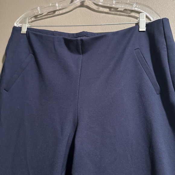 Chico’s Pull On Navy Blue Pants Size 14 - Picture 4 of 4